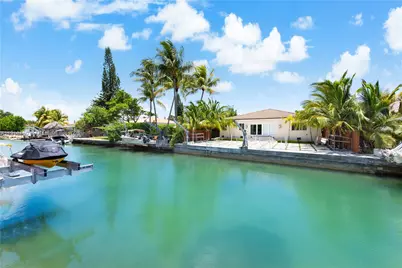 8055 Noremac Ave, Miami Beach, FL 33141 - Photo 13