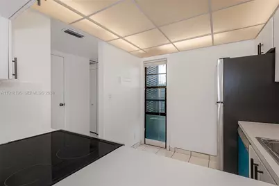 20500 W Country Club Dr #716, Aventura, FL 33180 - Photo 9