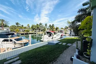 2185 NE 123rd St, North Miami, FL 33181 - Photo 9
