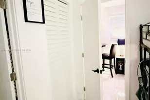 728 NW 171X, Miami Gardens, FL 33169 - Photo 5