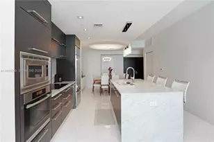 900 Biscayne Blvd, Miami, FL 33132 - Photo 9