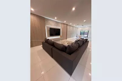 10431 NW 82nd St #1, Doral, FL 33178 - Photo 9