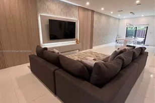 10431 NW 82nd St, Doral, FL 33178 - Photo 9