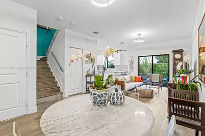 245 NE 210th St, Miami, FL 33179 - Photo 5