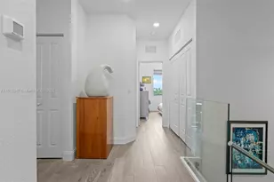 245 NE 210th St, Miami, FL 33179 - Photo 19