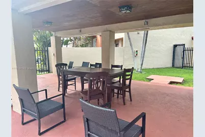 9961 NW 9th St Cir #8-18, Miami, FL 33172 - Photo 25