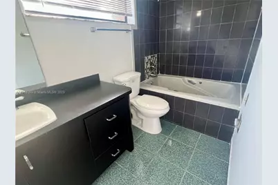 9961 NW 9th St Cir #8-18, Miami, FL 33172 - Photo 23