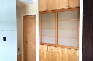 935 9th St, Miami Beach, FL 33139 - Photo 11