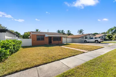 1260 NE 155th St, North Miami Beach, FL 33162 - Photo 5