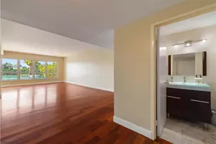 9102 W Bay Harbor Dr, Bay Harbor Islands, FL 33154 - Photo 23