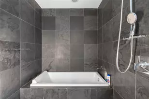 900 Biscayne Blvd, Miami, FL 33132 - Photo 19