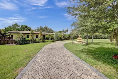 9890 SW 138th St, Miami, FL 33176 - Photo 35