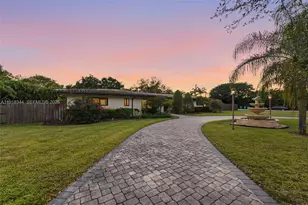9890 SW 138th St, Miami, FL 33176 - Photo 43