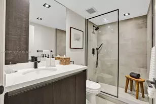 18100 N Bay Rd, Sunny Isles Beach, FL 33160 - Photo 23