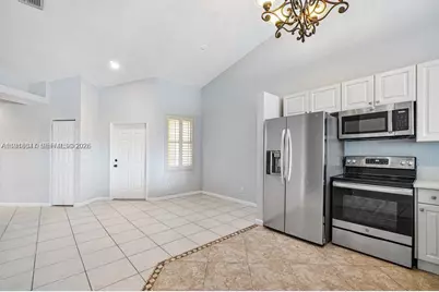 2437 S Coral Trace Cir #2437, Delray Beach, FL 33445 - Photo 7