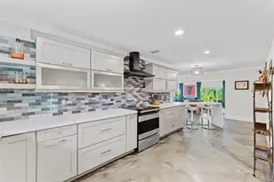 901 W Tropical Way, Plantation, FL 33317 - Photo 11