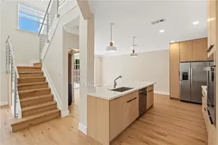 11032 NW 48th Ln, Doral, FL 33178 - Photo 7