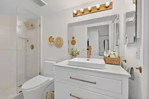 3500 Mystic Pointe Dr, Aventura, FL 33180 - Photo 13