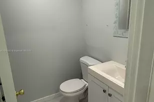 2461 SW 82nd Ave, Davie, FL 33324 - Photo 17