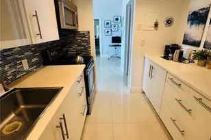 20335 W Country Club Dr, Aventura, FL 33180 - Photo 5