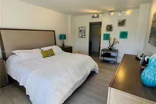 20335 W Country Club Dr, Aventura, FL 33180 - Photo 13