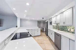 5420 N Ocean Dr, Singer Island, FL 33404 - Photo 9