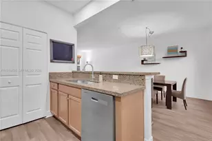 1516 SW 147th Ave, Pembroke Pines, FL 33027 - Photo 5