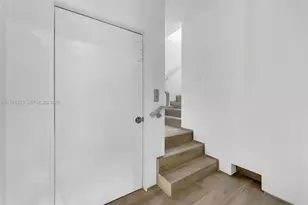 1525 Bay Rd, Miami Beach, FL 33139 - Photo 5