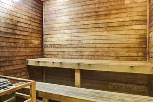 300 S Biscayne Blvd, Miami, FL 33131 - Photo 35