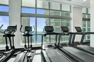 300 S Biscayne Blvd, Miami, FL 33131 - Photo 29