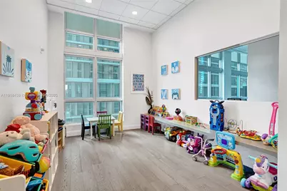 300 S Biscayne Blvd #L-1206, Miami, FL 33131 - Photo 27