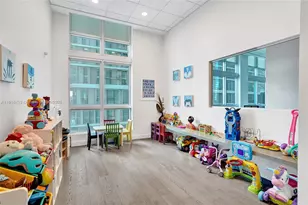 300 S Biscayne Blvd, Miami, FL 33131 - Photo 27