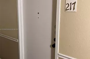 5249 NW 7th St, Miami, FL 33126 - Photo 3