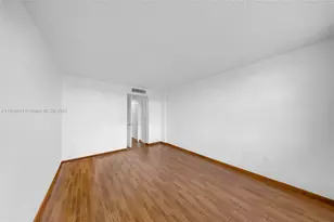 2841 NE 163rd St, North Miami Beach, FL 33160 - Photo 25