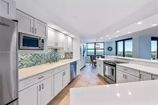 5420 N Ocean Dr, Singer Island, FL 33404 - Photo 5