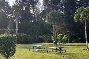 1025 SE 15th St, Fort Lauderdale, FL 33316 - Photo 9