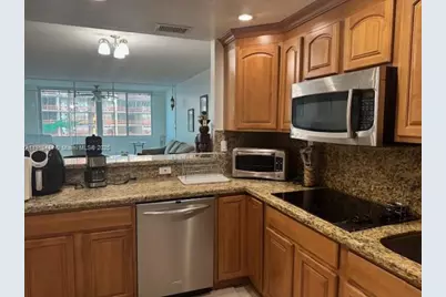 5401 Collins Ave #814, Miami Beach, FL 33140 - Photo 19