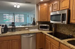 5401 Collins Ave, Miami Beach, FL 33140 - Photo 19