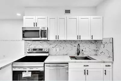 14120 NW 5th Ave, North Miami, FL 33168 - Photo 11