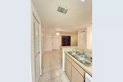 745 SW 148th Ave #815, Sunrise, FL 33325 - Photo 7