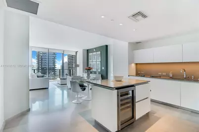 88 SW 7th St #2505, Miami, FL 33130 - Photo 1