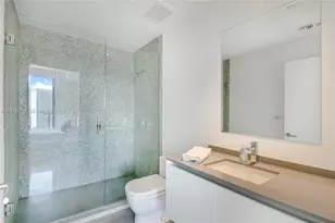 88 SW 7th St, Miami, FL 33130 - Photo 7