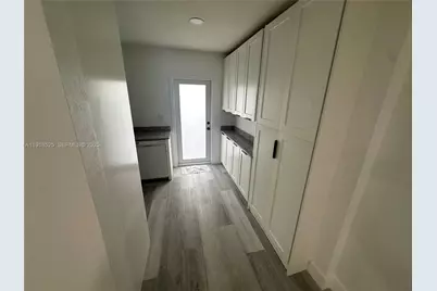 1308 NW 13th Ct, Fort Lauderdale, FL 33311 - Photo 11