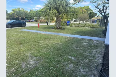 1308 NW 13th Ct, Fort Lauderdale, FL 33311 - Photo 3