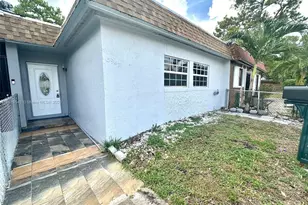 3947 NW 207 St Rd, Miami Gardens, FL 33055 - Photo 3