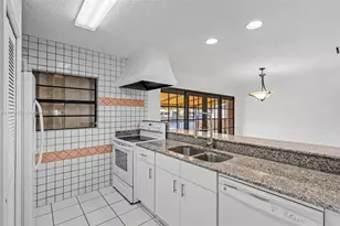 7003 Crown Gate Ct, Miami Lakes, FL 33014 - Photo 19