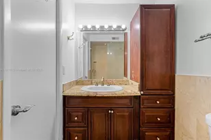 7003 Crown Gate Ct, Miami Lakes, FL 33014 - Photo 27