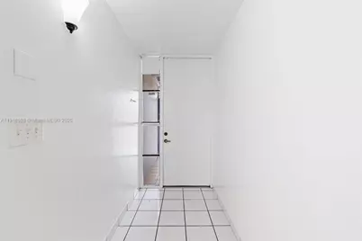 7003 Crown Gate Ct #0, Miami Lakes, FL 33014 - Photo 7