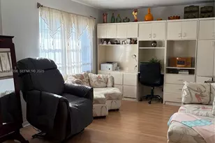 7809 NW 192nd St, Hialeah, FL 33015 - Photo 11