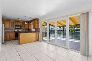 15504 Sharpecroft Dr, Miami Lakes, FL 33014 - Photo 25